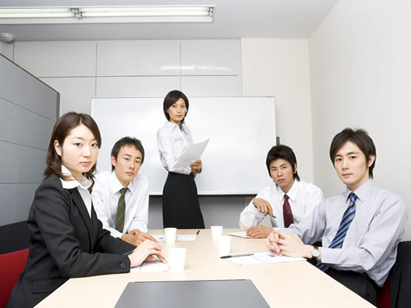 如何让员工服从管理